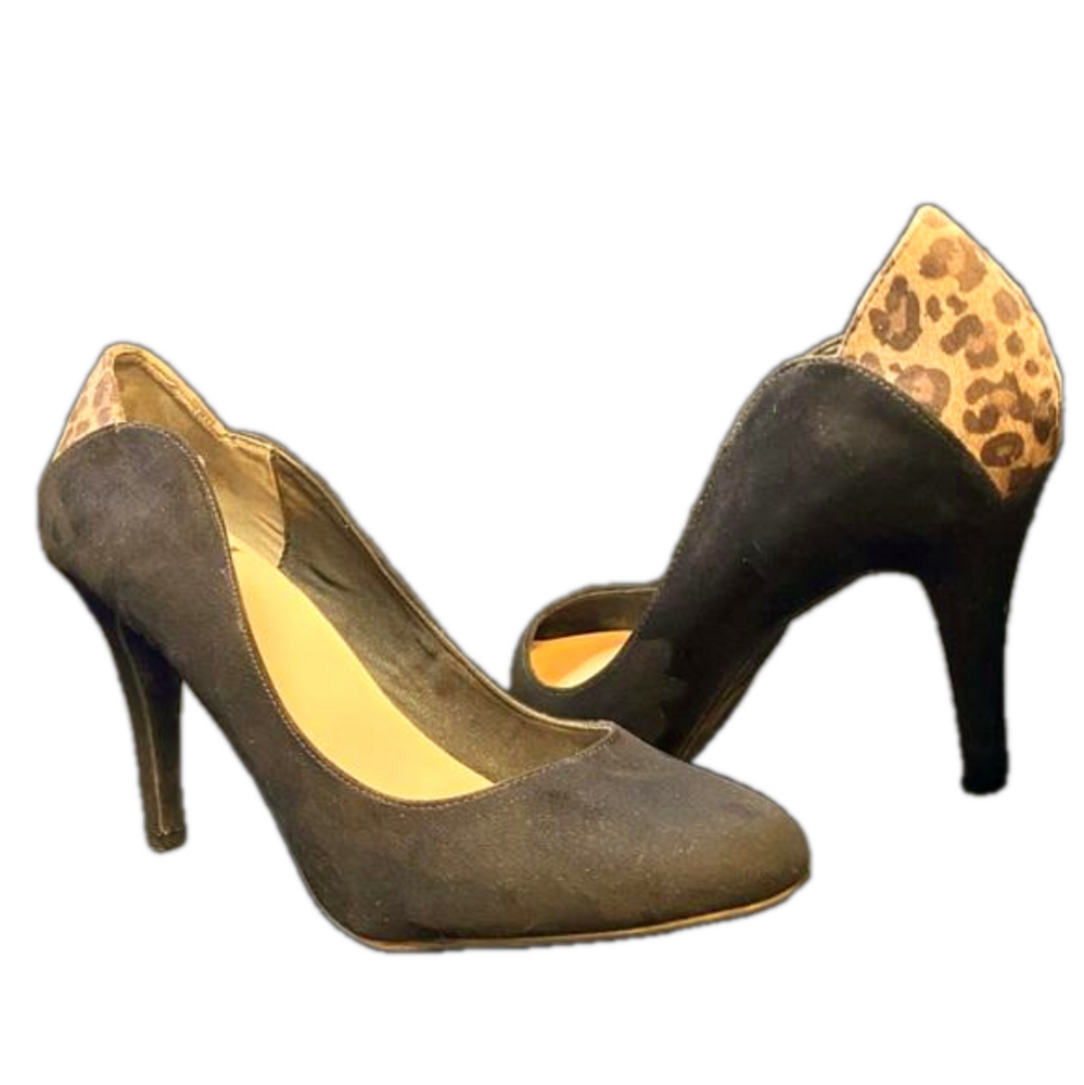 Fergie, Size 10, EUC!